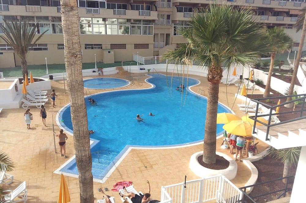Entire apartment, Vast modern T2 in 1st line of sea in Sueno Azul, Adeje