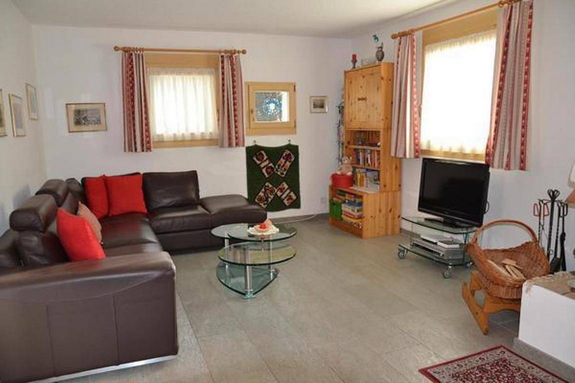 Geheel vakantieappartement, Chesa Mezzaun in Bever, Oberengadin