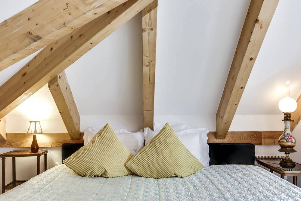 Luxa Charm House | Room 9 | Self Check-in Online in São Martinho (Sintra), Sintra