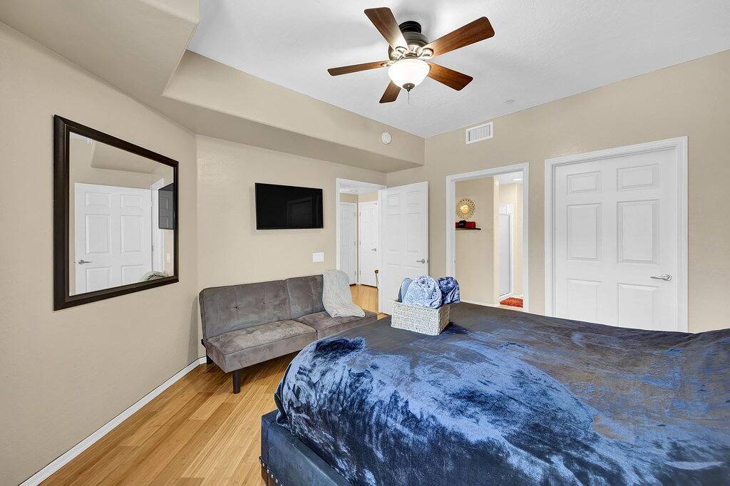 Ganze Wohnung, New Year’s Bonus! 100 Off first 30 days Etrax Large 1bed Condo centennial Hills! in Las Vegas, Red Rock Canyon
