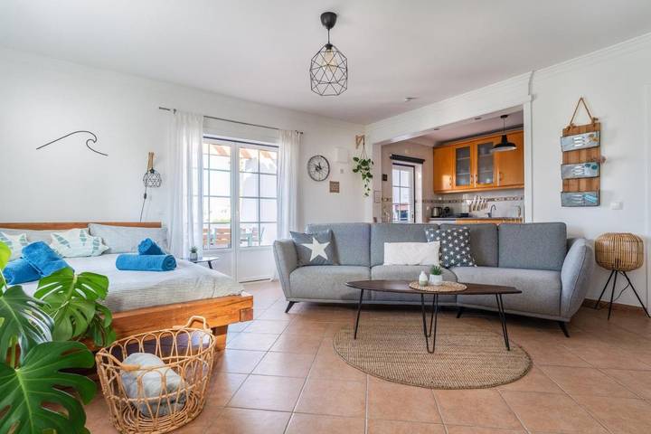 Ferienwohnung für 4 Personen, mit Ausblick und Garten in Aljezur