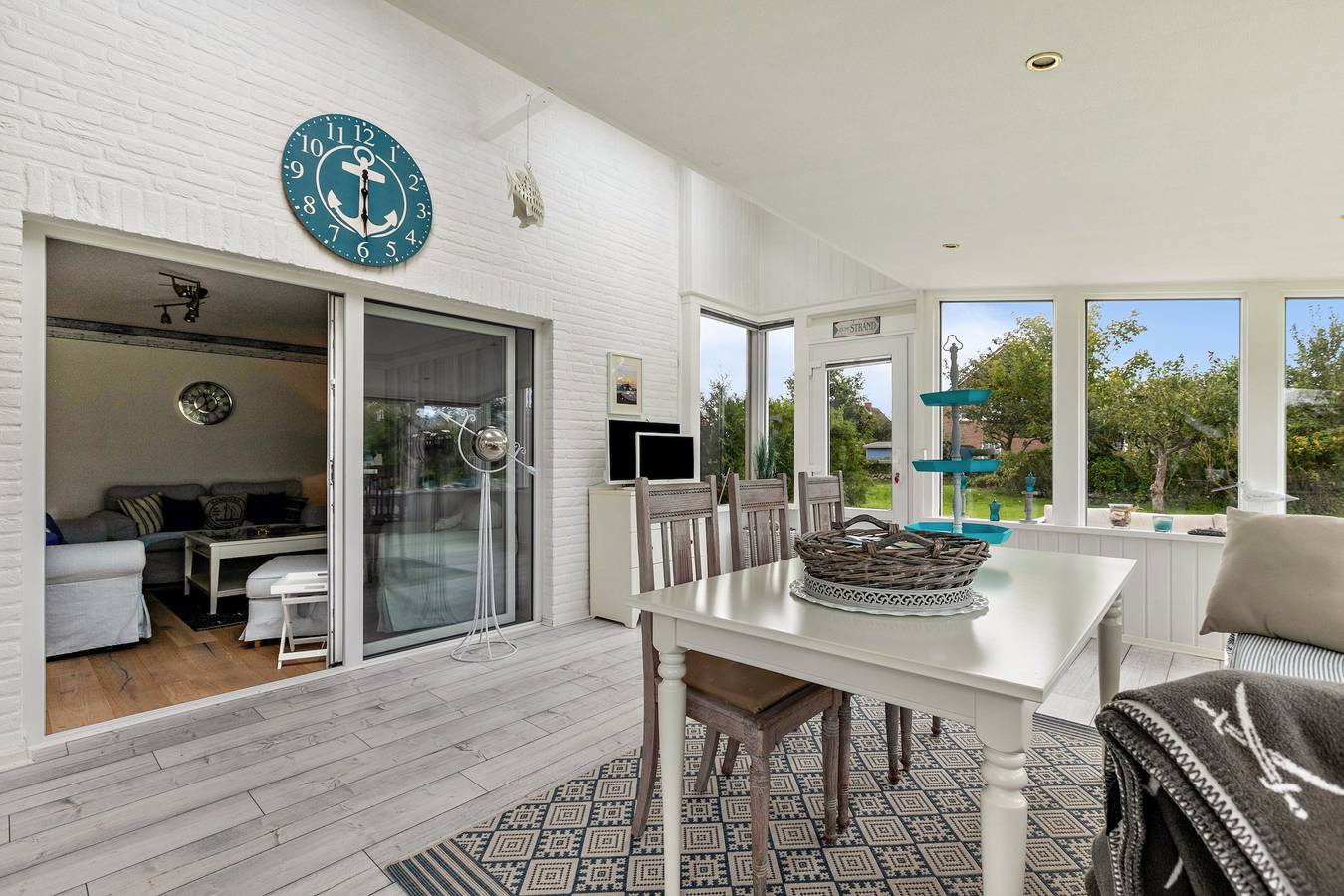 Ganze Wohnung, Ferienwohnung Ebbe" mit privater Terrasse, Gemeinschaftsgarten und Wi-Fi in Rodenäs, Nordfriesland