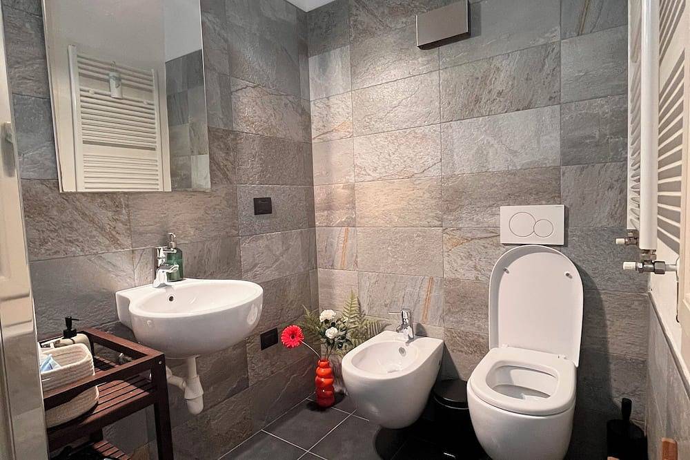 Ganze Wohnung, La Cocinella: Elegant Modena Stay Steps from Cathedral & Fine Dining in Modena, Modena Provinz
