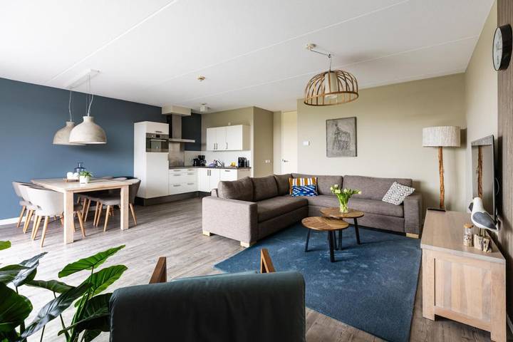 Ferienanlage für 6 Personen, mit Pool und Garten sowie Kinderpool und Ausblick, mit Haustier in Friesland - 2