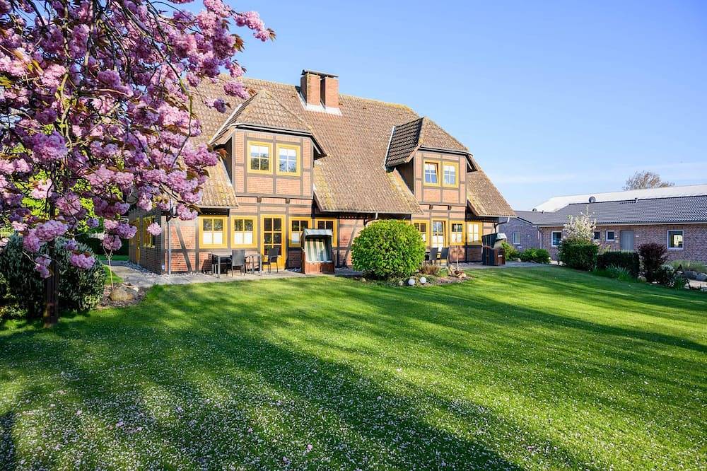 Ganze Wohnung, Ferienwohnung Fachwerkhaus \"Westen oben\" - Bauernhof Hopp in Westfehmarn, Fehmarn