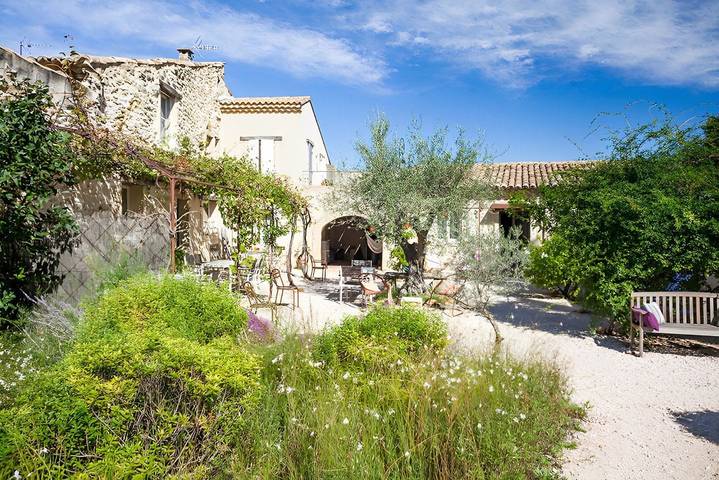 Chambre d’hôte pour 2 personnes, avec jardin et piscine dans le Gard - 2
