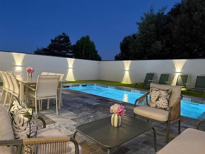 Location de vacances pour 6 personnes, avec terrasse et piscine à Artigues-près-Bordeaux - 2