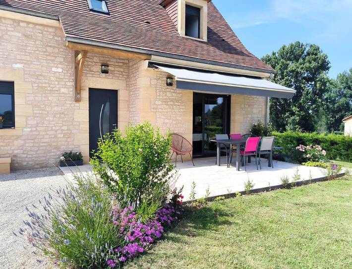 Location de vacances pour 9 personnes, avec piscine et jardin à Saint-Crépin-et-Carlucet - 3