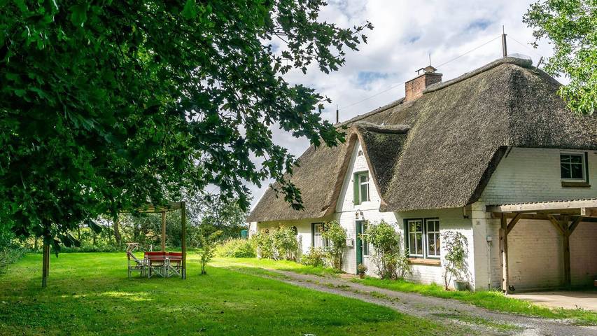 Ferienhaus für 4 Personen, mit Garten und Ausblick sowie Terrasse auf Eiderstedt