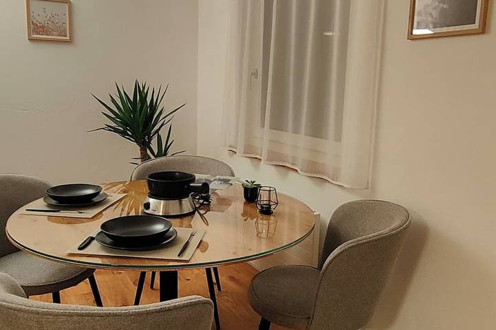 Ganze Wohnung, Casa Suvita / Alpine Luxury Apartment in Mundaun, Obersaxen-Mundaun