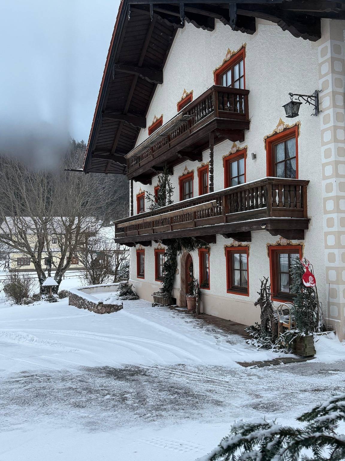 Oberaschenauer-Hof inkl. Chiemgaukarte - Ferienwohnung 48qm, Balkon, Kochnische, 1 Schlafzimmer, 1 Wohnschlafz., 2 Per. in Ruhpolding, Bayerische Alpen