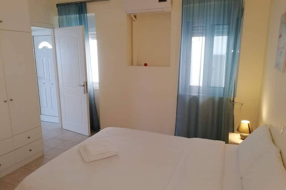 Ganze Wohnung, Apartment mit zwei Schlafzimmern und zwei Bädern mit Blick auf das Meer in Xiropigado, Kynouria