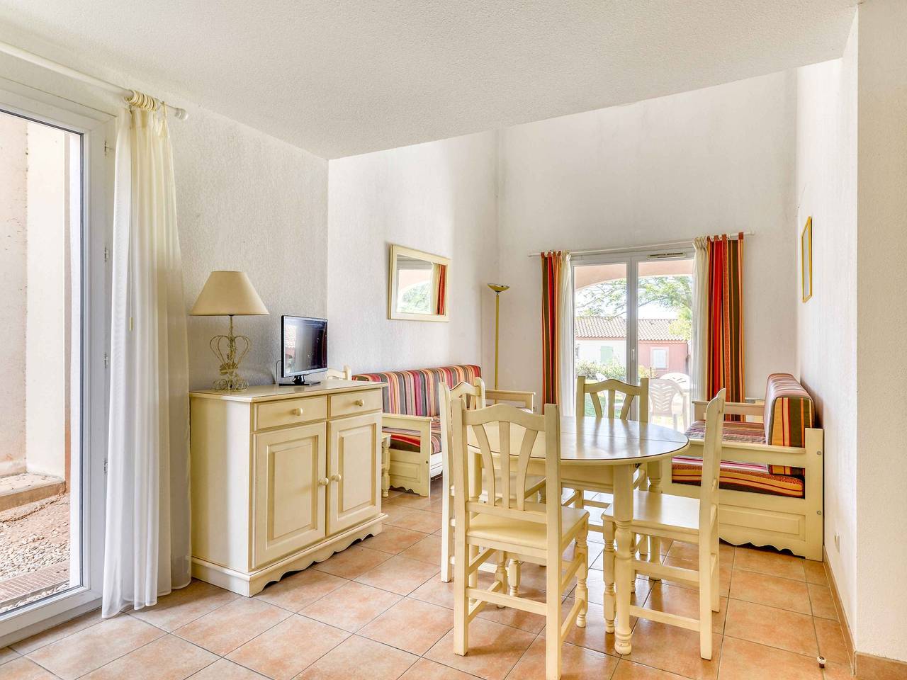 Ferienhaus für 6 Personen mit Balkon in Homps, Narbonne und Umgebung