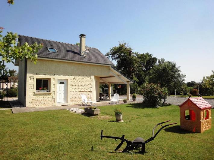 Location de vacances pour 5 personnes, avec jardin à Ousse (Pyrénées-Atlantiques)