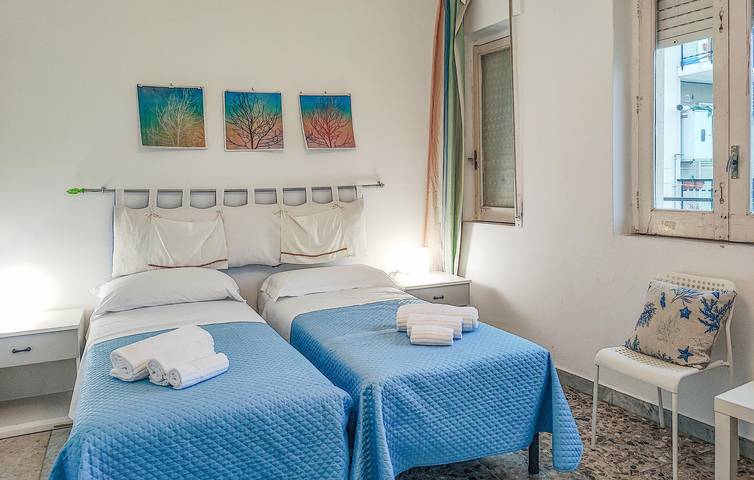 Apartamento vacacional entero, Acogedor apartamento de playa con aire acondicionado y terraza - 600m de la playa in Schisò, Giardini-Naxos