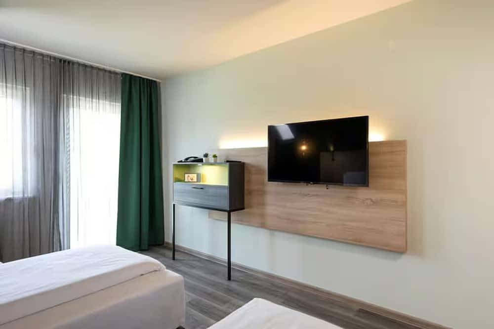 Perfectly Located to Explore Local Attractions—Your Relaxing Sanctuary Awaits in Hockenheimring, Reilingen