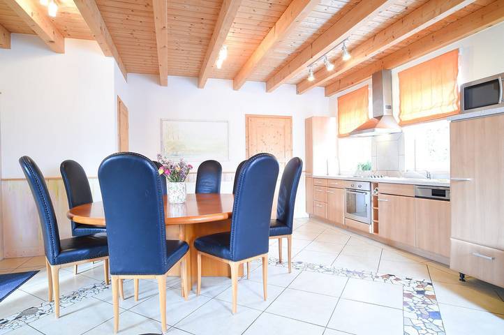 Chalet für 7 Personen, mit Ausblick und Garten, kinderfreundlich in Schmallenberg