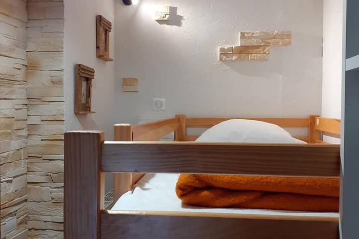 Gîte pour 4 personnes, avec jardin et terrasse, animaux acceptés à Les Villards-sur-Thônes - 4