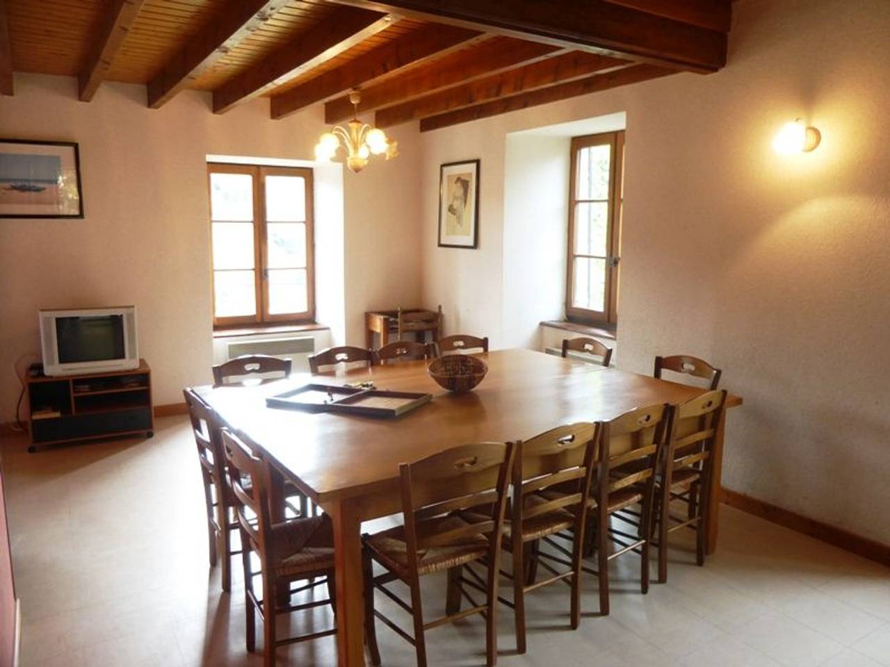 Grande maison pour familles et amis près des Gorges de l'Allier in Villeneuve-d'Allier, Haute-Loire
