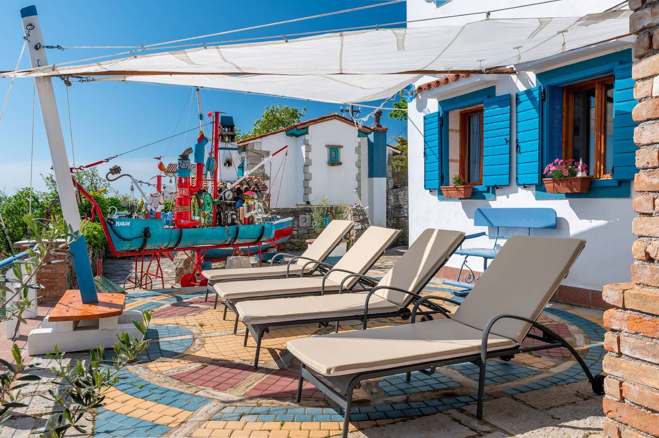 Crni in Crni (Haus für 6 Personen) in Sveta Marina, Ostküste Istrien