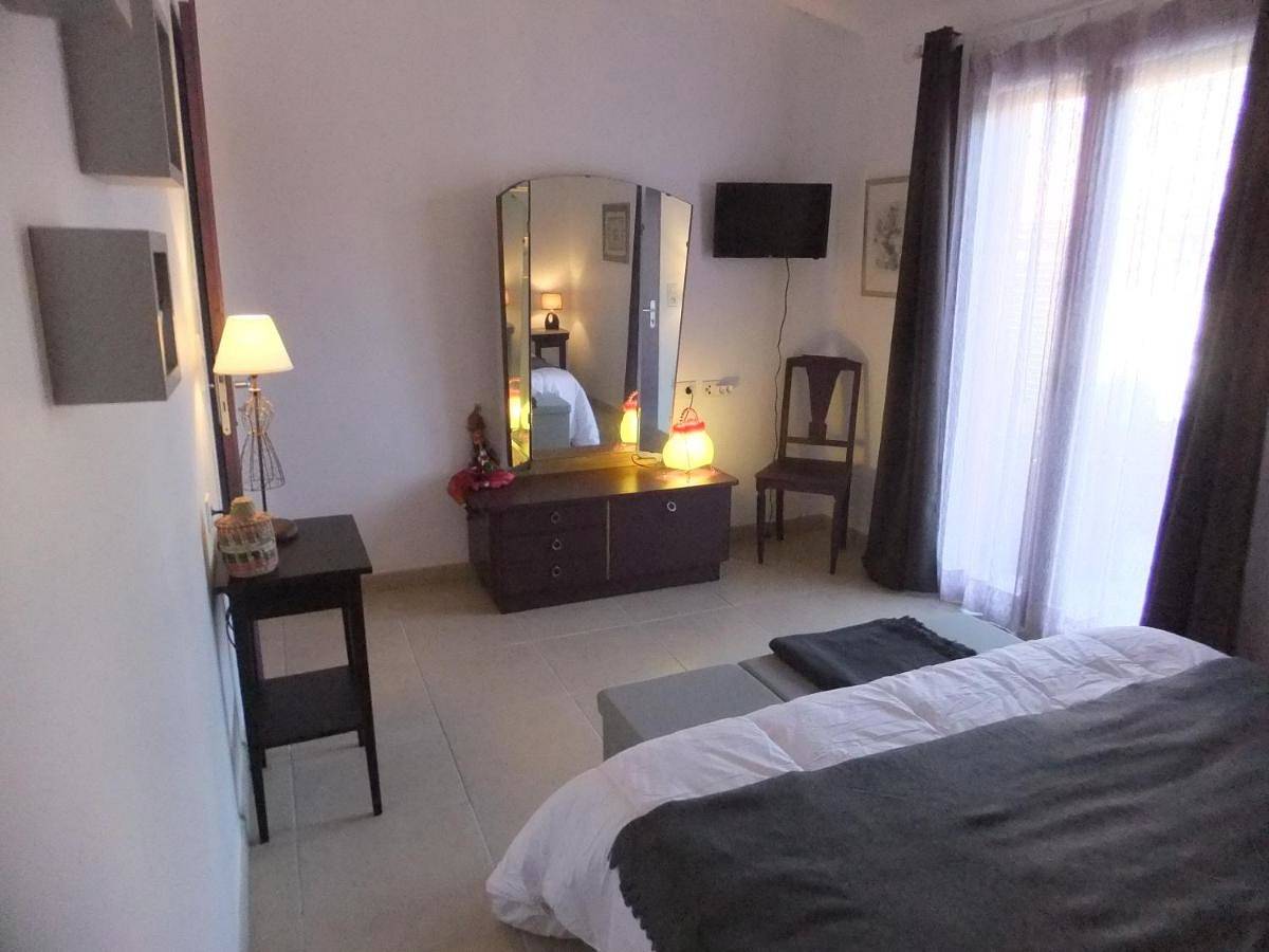 Studio in Villecroze, Région de Draguignan