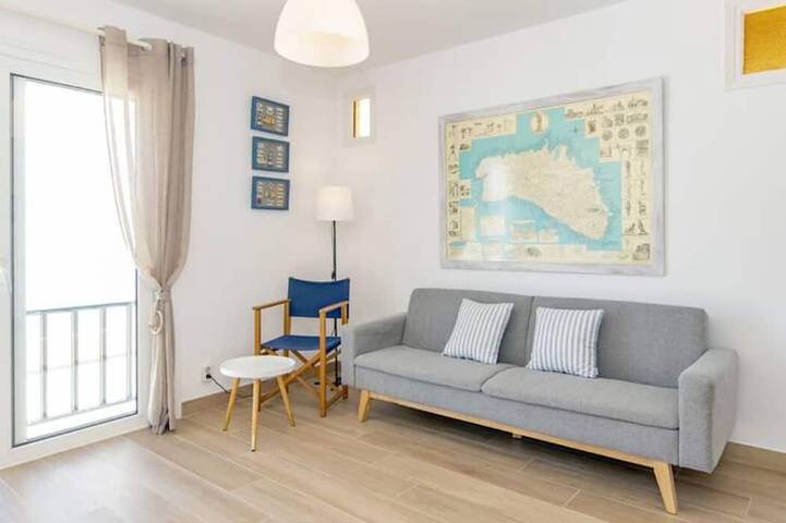 Appartement entier, Ponent - Beachfront Apartment, Coastal Retreat in Mahón, S'Albufera des Grau