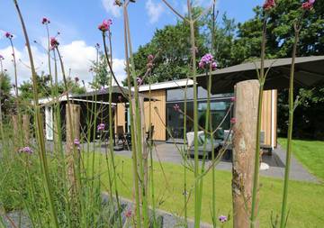 Gîte pour 4 personnes, avec vue ainsi que jardin et sauna dans Grou