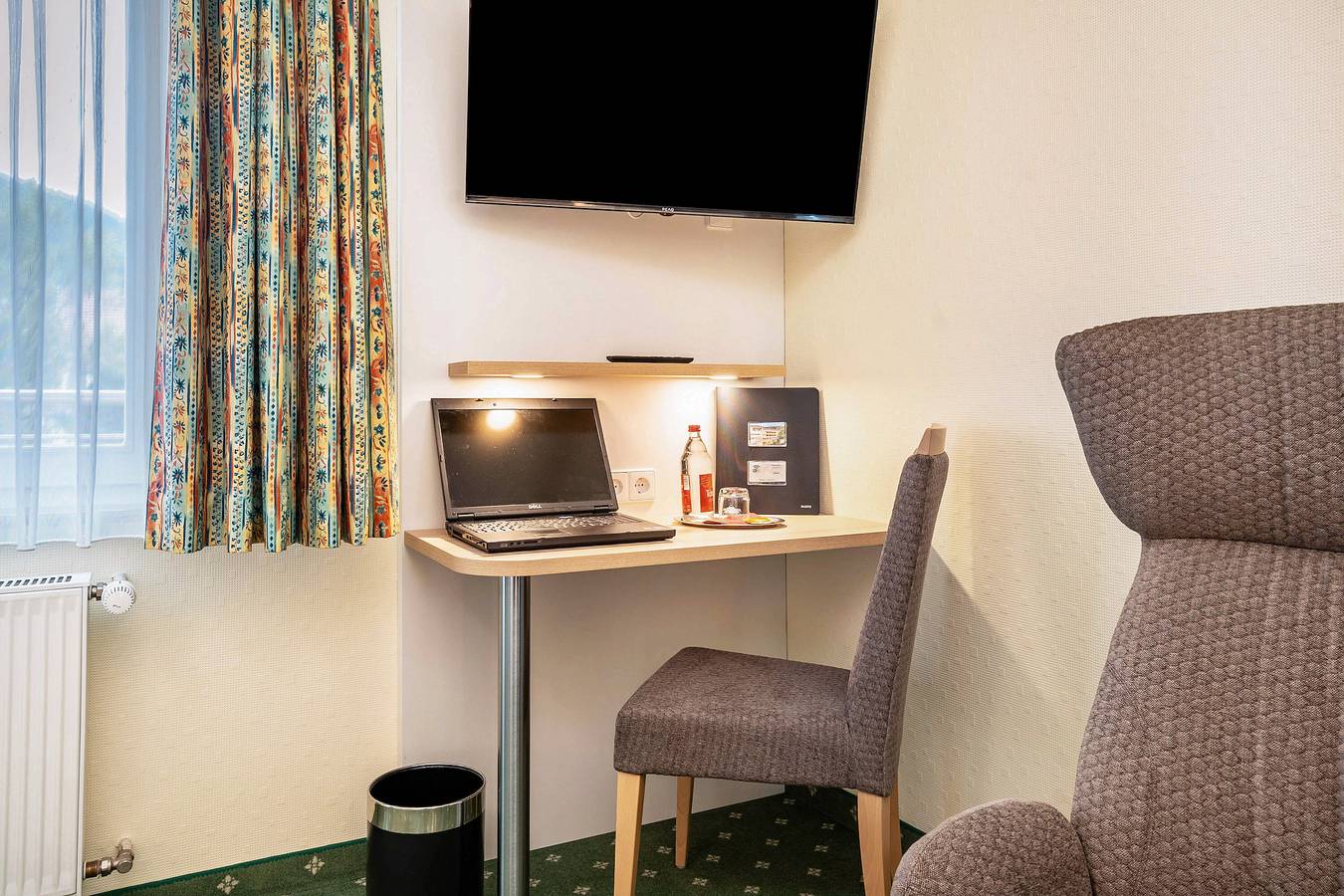 Ganze Wohnung, Ferienwohnung 'Doppelzimmer' mit Gemeinschaftsgarten und Wi-Fi in Bad Wildbad, Nordschwarzwald