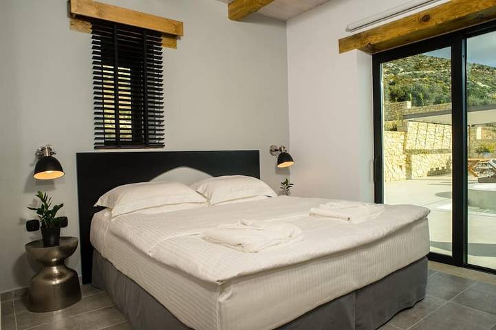 Location de vacances pour 8 personnes, avec jardin et sauna ainsi que jacuzzi et balcon dans Falasarna - 4