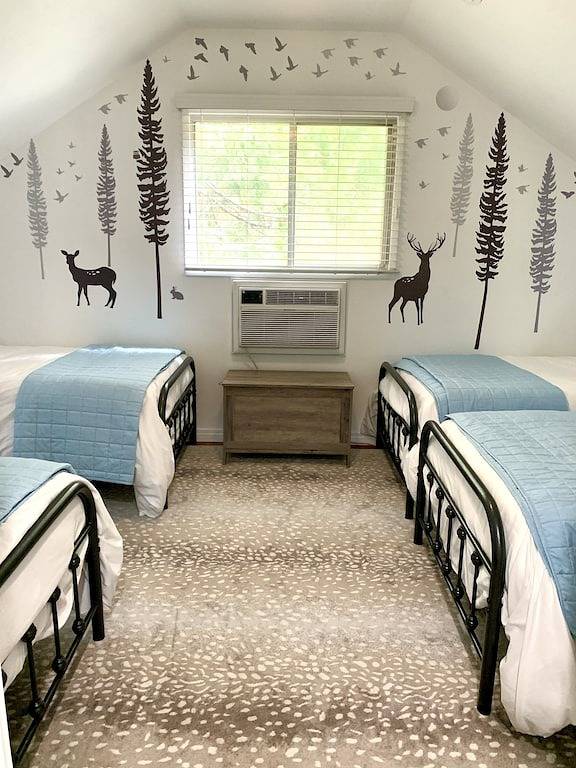 Vacation rental for 10 people, with yard and terrace as well as hot tub, with pets in Twain Harte