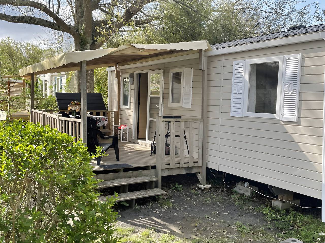 Mobil-home climatisé 3 chambres – 6 personnes – Terrasse couverte – Bord du lac d’Aureilhan in Aureilhan, Côte d’Argent