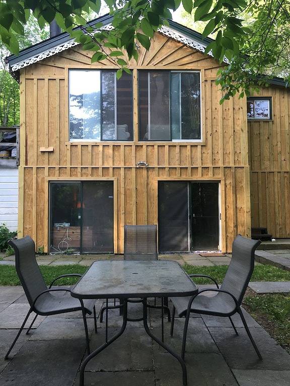 Log cabin for 9 people, with yard and terrace, with pets in Catskill Mountains