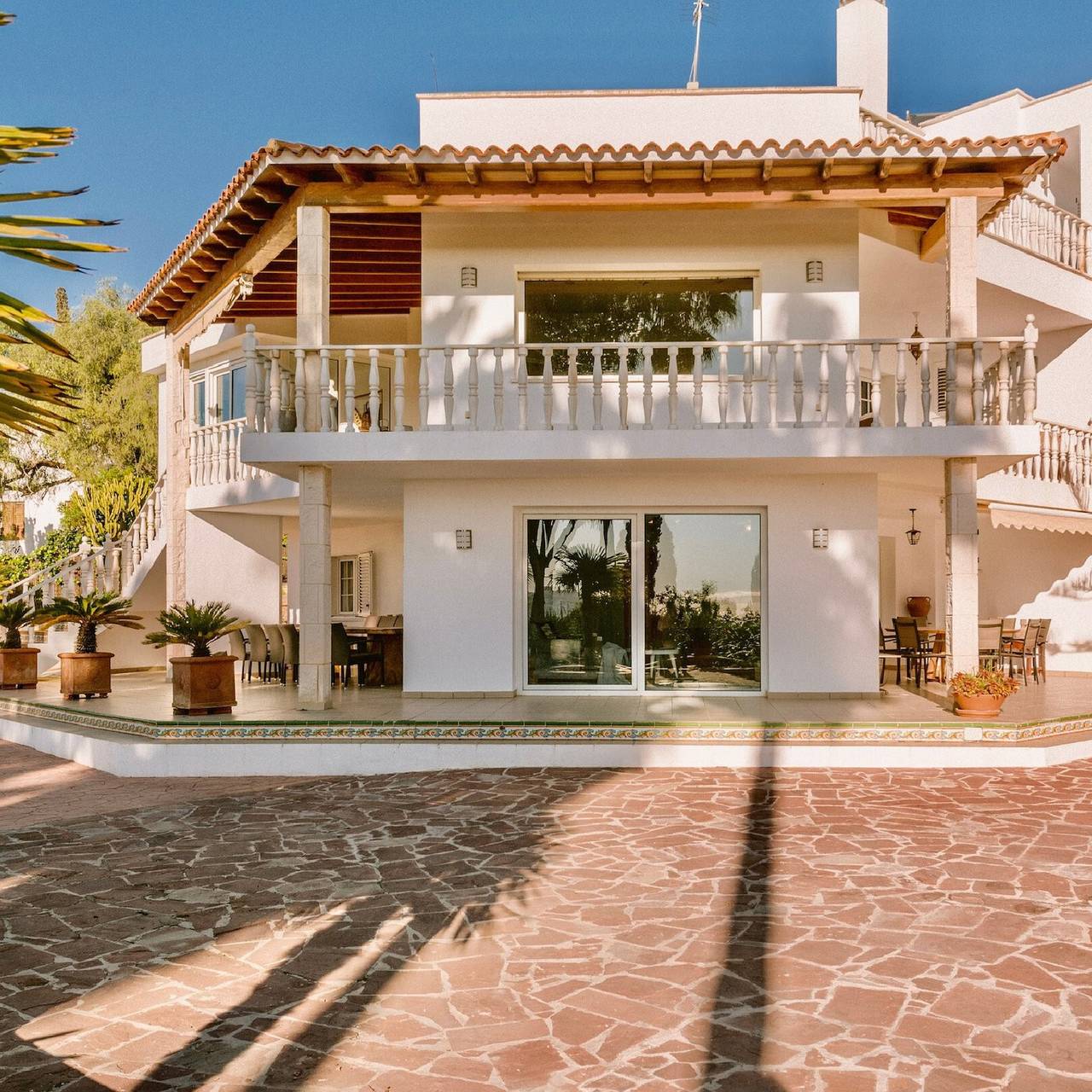 Villa 'Bloom' con vista mare, Wi-Fi e aria condizionata in Santa Eularia des Riu, Ibiza Est