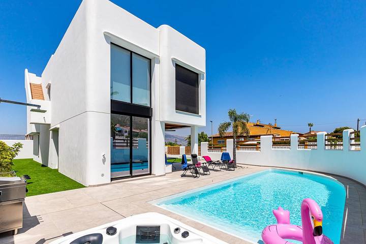 Vakantiewoning voor 6 personen, met Tuin en Zwembad in L'Alfàs del Pi