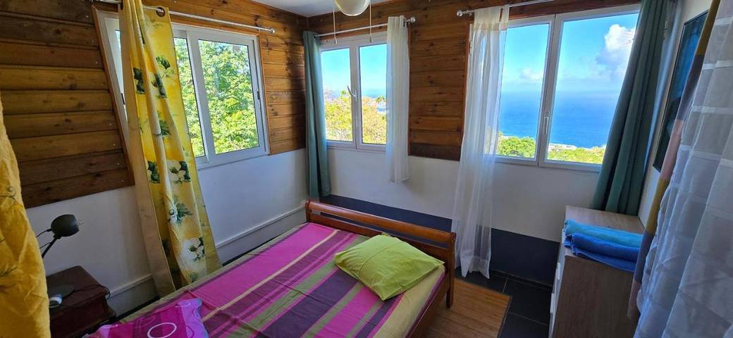 Maison d’hôte pour 3 personnes, avec vue ainsi que piscine et jardin à La Possession - 4