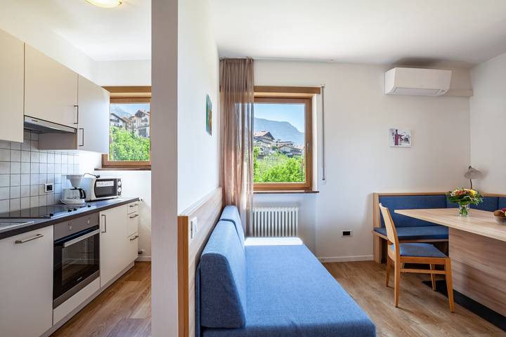 Ganze Wohnung, Ferienwohnung "Gartenheim Leonhard" mit Bergblick, Gemeinschaftspool & Wlan in Schenna, Sarntaler Alpen