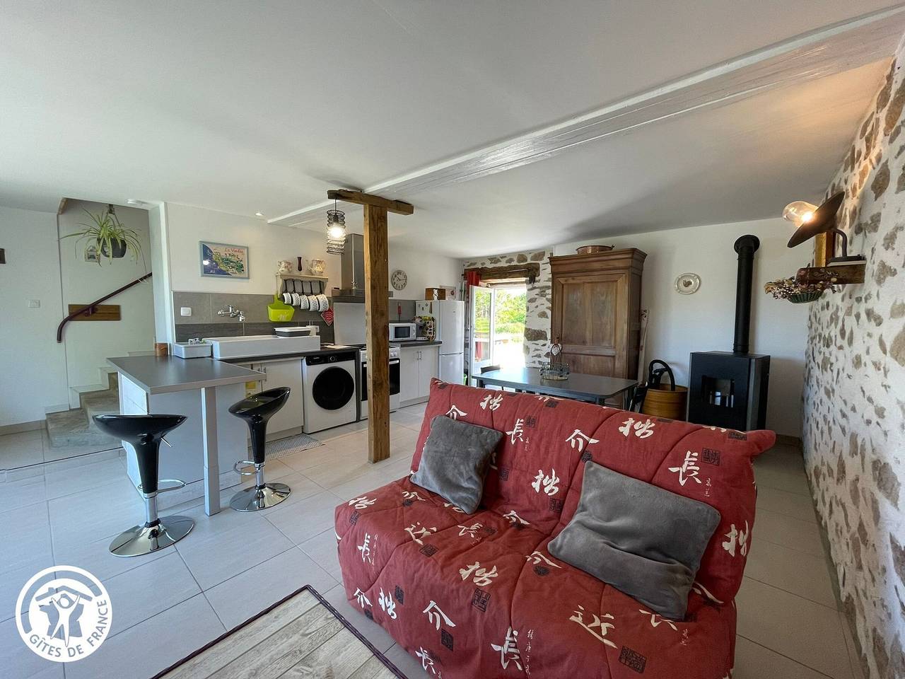 Charmant Gîte à Beaufou avec Terrasse Privée in Beaufou, Vallée de la Loire