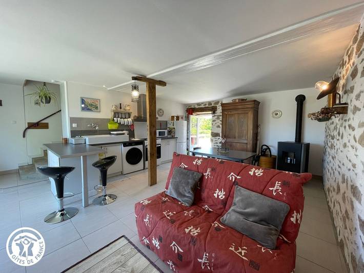 Encantadora Casa Rural en Beaufou con Terraza Privada in Beaufou, Valle del Loira