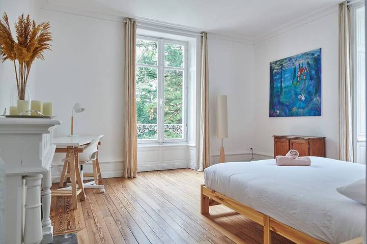 Location de vacances pour 15 personnes, avec jardin ainsi que terrasse et jacuzzi à Saint-Sébastien-sur-Loire - 3