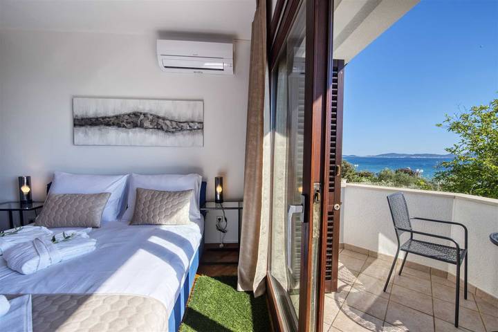 Villa Sonik in Zadar Stadt, Petrcane