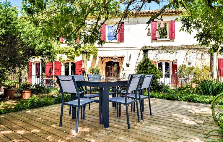 Saint-Alexandre Solitude : Apt de 200m2 avec TV, piscine et parking in Saint-Alexandre, Région de Nîmes