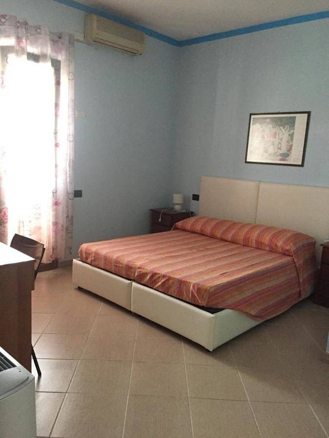 Chambre d’hôte pour 3 personnes, avec jardin et vue à Assemini - 2