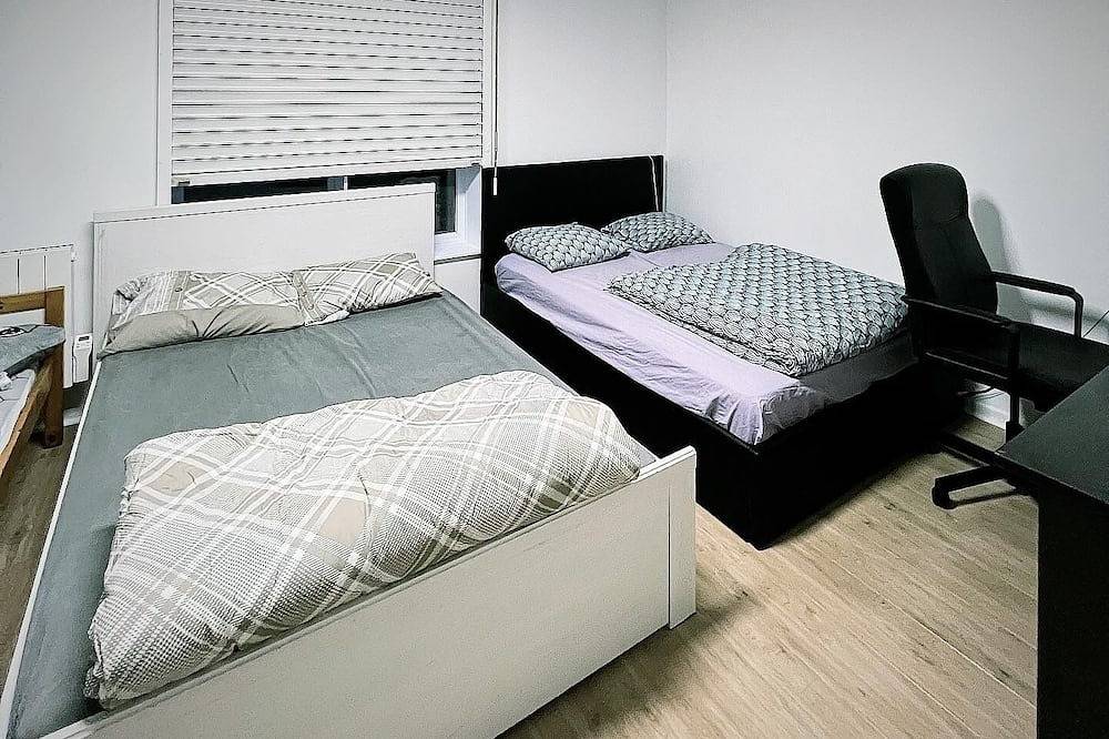Apartamento entero, 1 Familly Bedroom in Noisy-le-Grand 20' to Paris & Disneyland. Pet Friendly!  in Noisy-le-Grand, Sena-Saint Denis