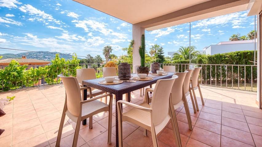 Villa "Costacabana - Yara" com piscina privada e Wi-Fi in Condado del Jaruco, Lloret de Mar