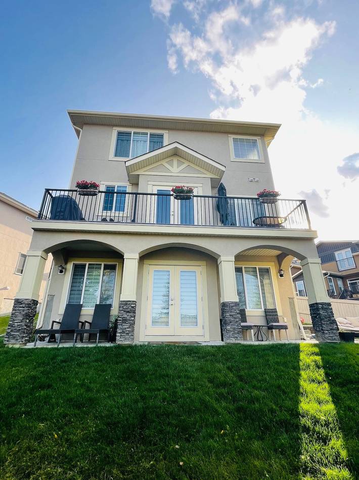 Suite mit zwei Schlafzimmern im Untergeschoss in Calgary, Kanadische Rocky Mountains
