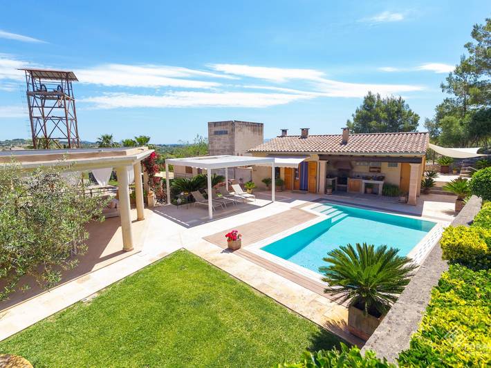 Casa de vacaciones para 6 personas, con Balcón/Terraza además de Jardín y Piscina en Selva (Mallorca)