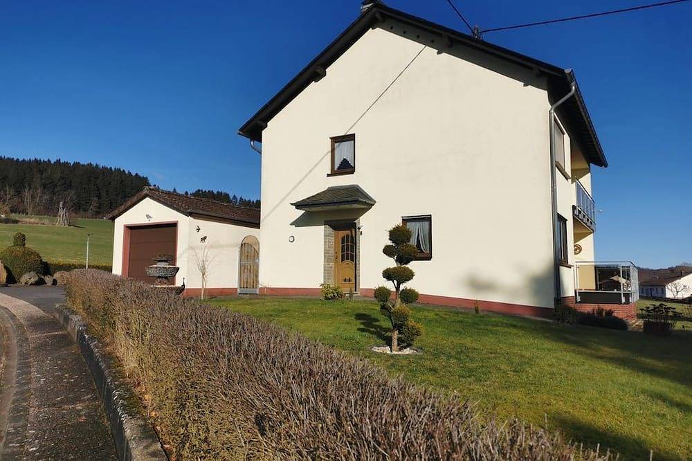 Vacation home Eifelmomente - 6-bed vacation home Eifelmomente in Gerolstein, Vulkaan-Eifel