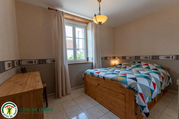 Gîte pour 8 personnes, avec terrasse ainsi que piscine et jardin dans Marne - 3