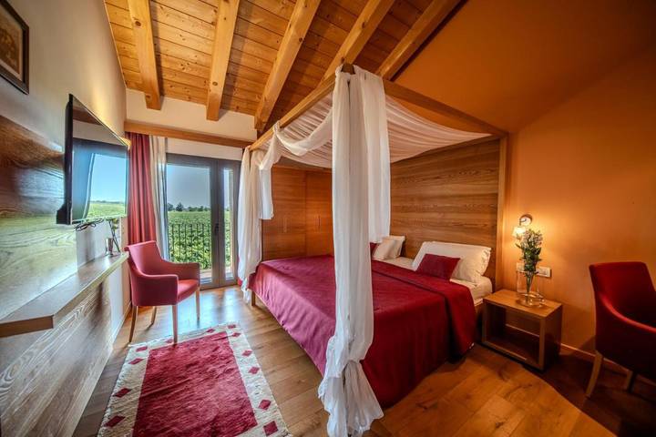 Hotel per 3 persone, con giardino e panorama, con animali domestici - 1