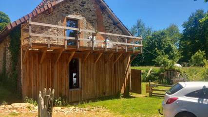 Maison de campagne pour 9 personnes, avec vue et jardin à Saint-Pierre-de-Frugie
